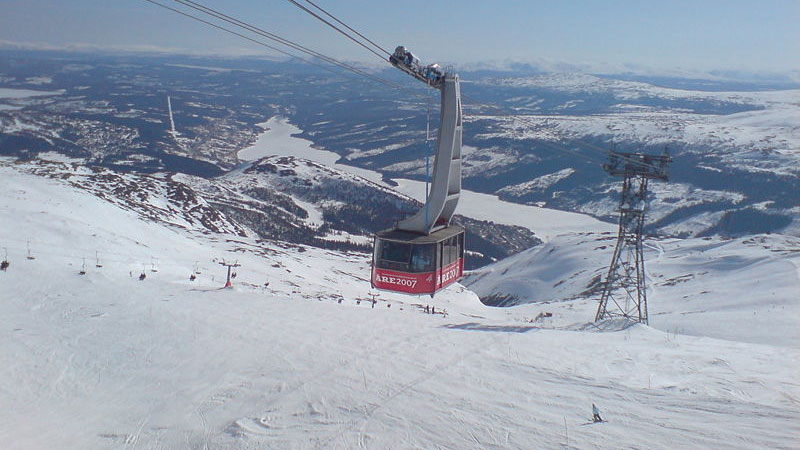 Cabin lift in Åre, which is considered to have some of the best ski resorts on the planet (Wikimedia Commons).