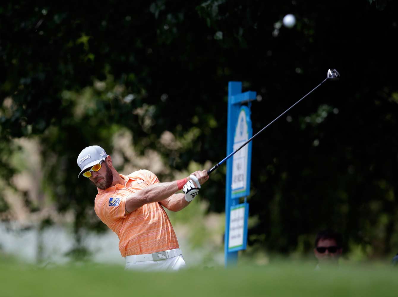 Graham hitting his first tee shot at the 3rd round of the 2014 Byron Nelson Championship tournament. Photo: The Canadian Press