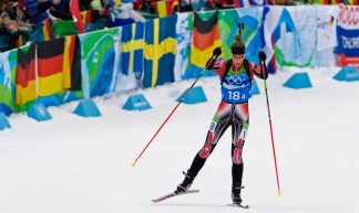 Megan Tandy sur la ligne d'arrivée aux Jeux de Vancouver