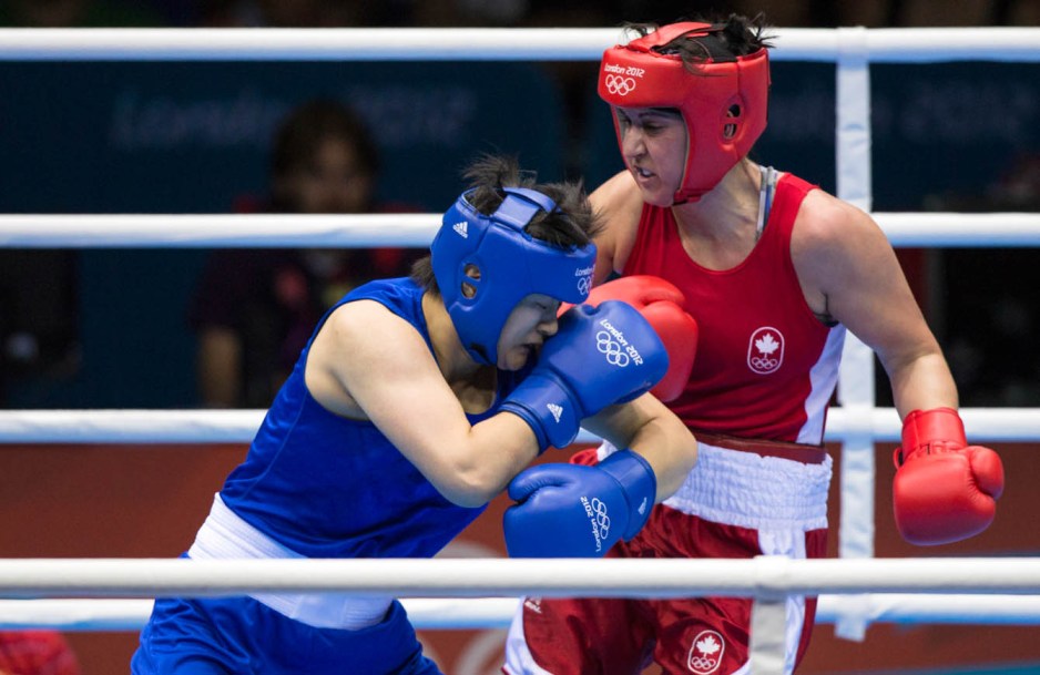 Mary Spencer pendant un combat.