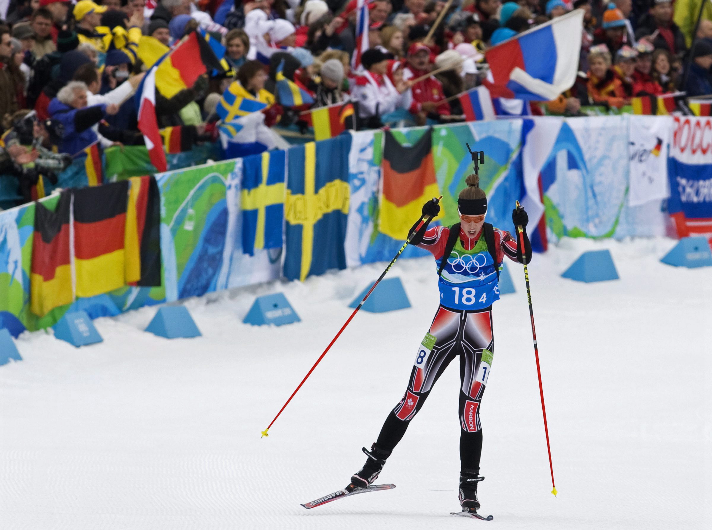 Megan Tandy sur la ligne d'arrivée aux Jeux de Vancouver