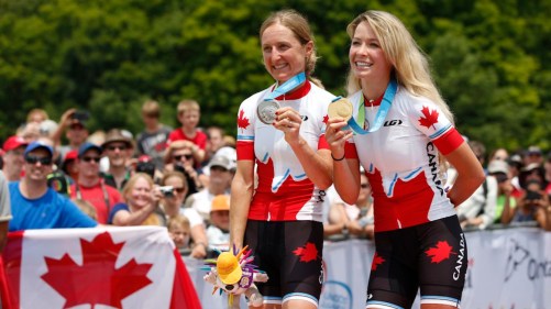 14i59861 Emily Batty et Catharine Pendrel