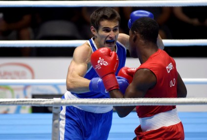 Arthur Biyarslanov Arthur Biyarslanov (en bleu), lors des Jeux panaméricains de Toronto 2015.