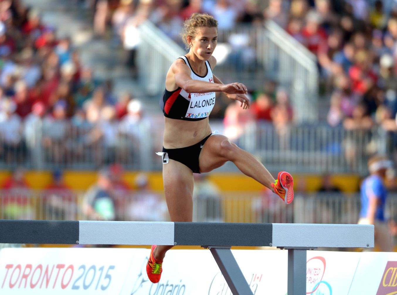 Geneviève Lalonde lors de l'épreuve du steeple aux Jeux panaméricains de Toronto en 2015.