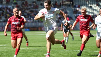 Plusieurs joueurs de rugby en action