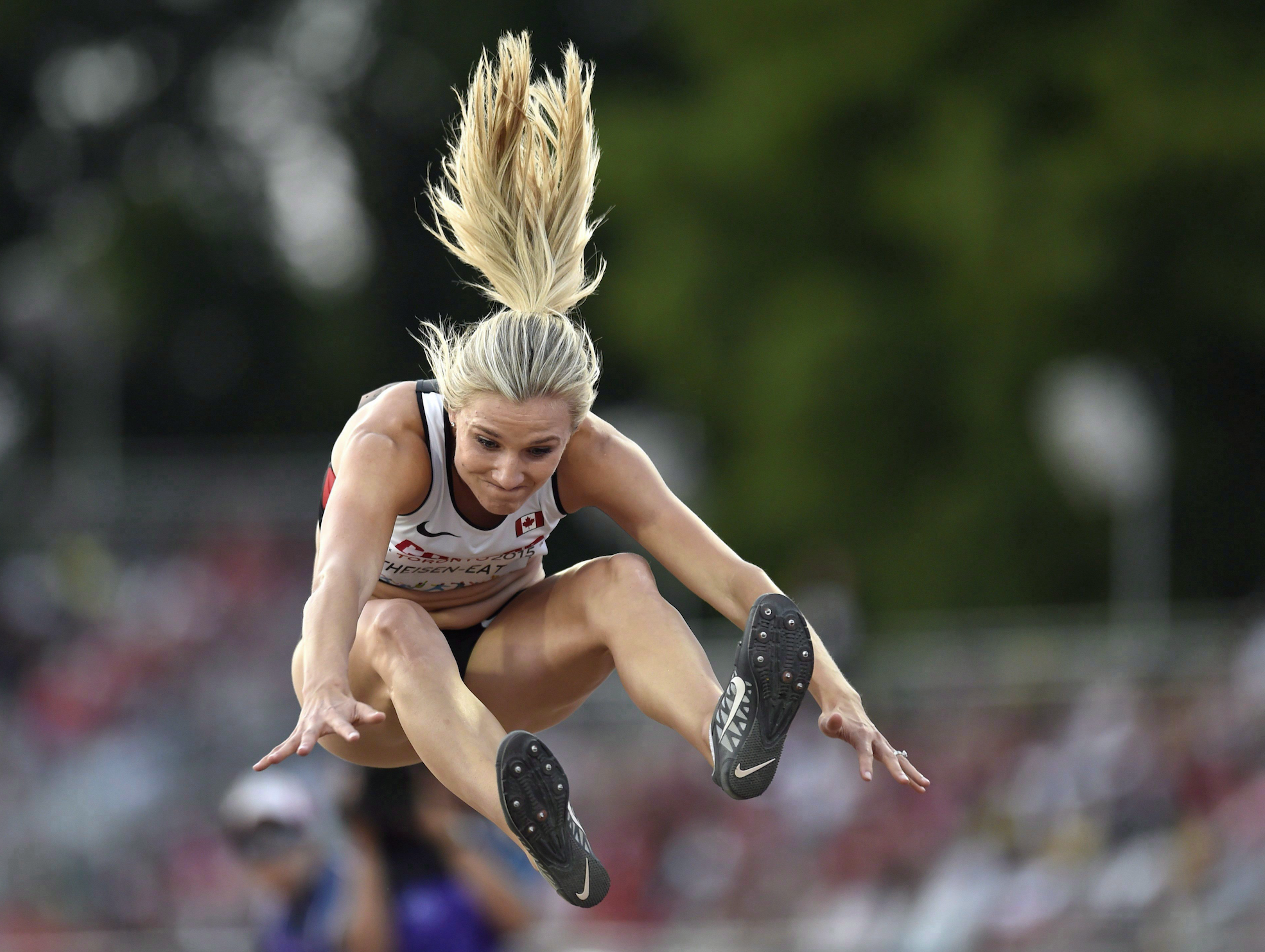 Theisen-Eaton au saut de la haie