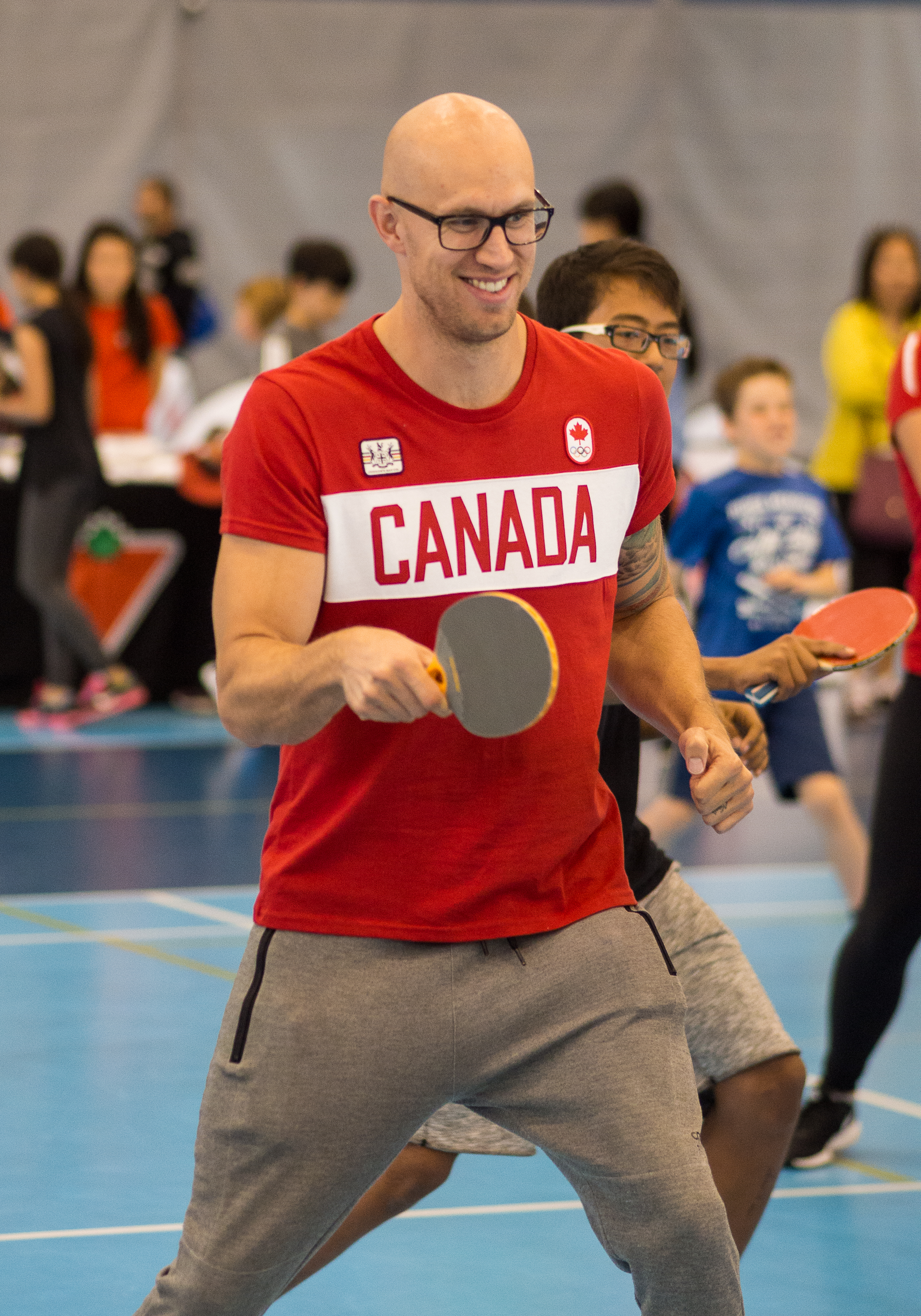 Le médaillé de bronze des Jeux de Londres 2012, Brent Hayden considère-t-il une seconde carrière en tennis de table?
