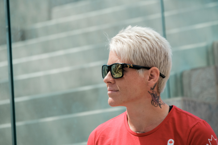 Jen Kish lors de la célébration de l’équipe canadienne féminine de rugby à 7 à Toronto en vue des Jeux de Rio 2016.