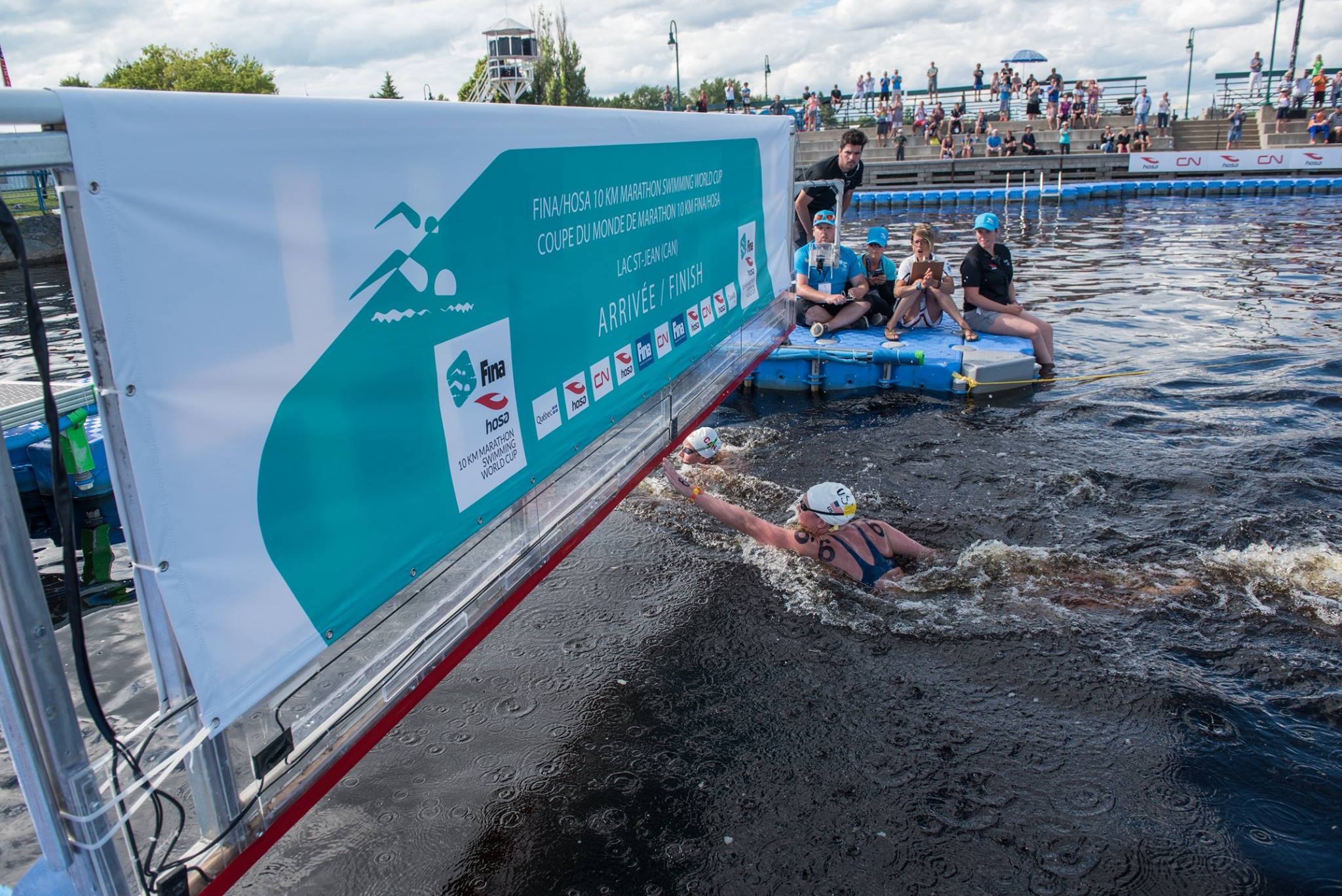 Stephanie Horner (au fond) et l'Américaine Emily Brunemann au marathon 10 km, le 28 juillet 2016. (Photo : Fina)