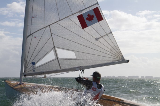 Tom-Ramshaw---Finn Tom Ramshaw à l'épreuve du finn masculin.
