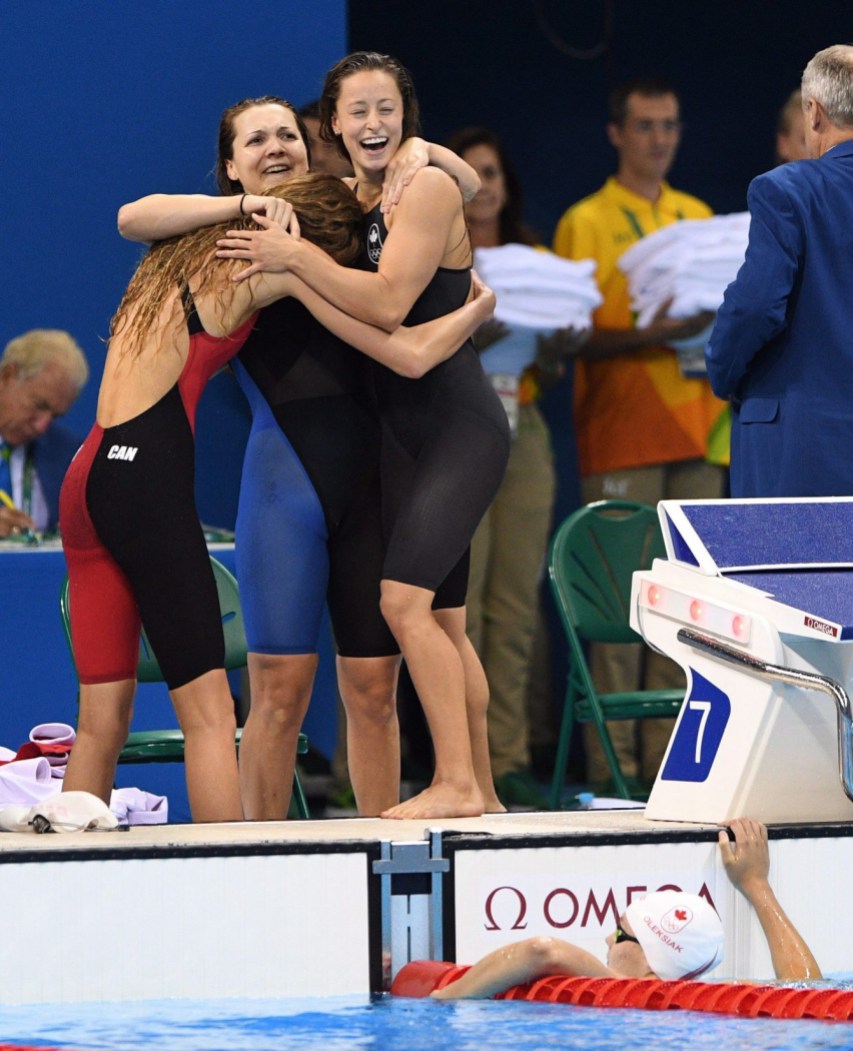 Equipe Canada - natation - Katerine Savard -Taylor Ruck - Brittany MacLean et Penny Oleksiak - Rio 2016 Le quatuor formé de Katerine Savard, Taylor Ruck, Brittany MacLean et Penny Oleksiak obtient le bronze au relais féminin 4x200 m aux Jeux olympiques de Rio, le 10 août 2016. (COC / Steve Boudreau)