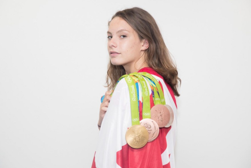 Penny Oleksiak Penny Oleksiak avec ses quatre médailles olympiques de Rio 2016.