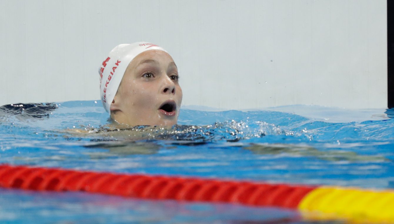 Penny Oleksiak après sa course qui lui a valu la médaille d'or, au 100 m style libre aux Jeux de Rio. 11 août 2016. Photo Jason Ransom/COC