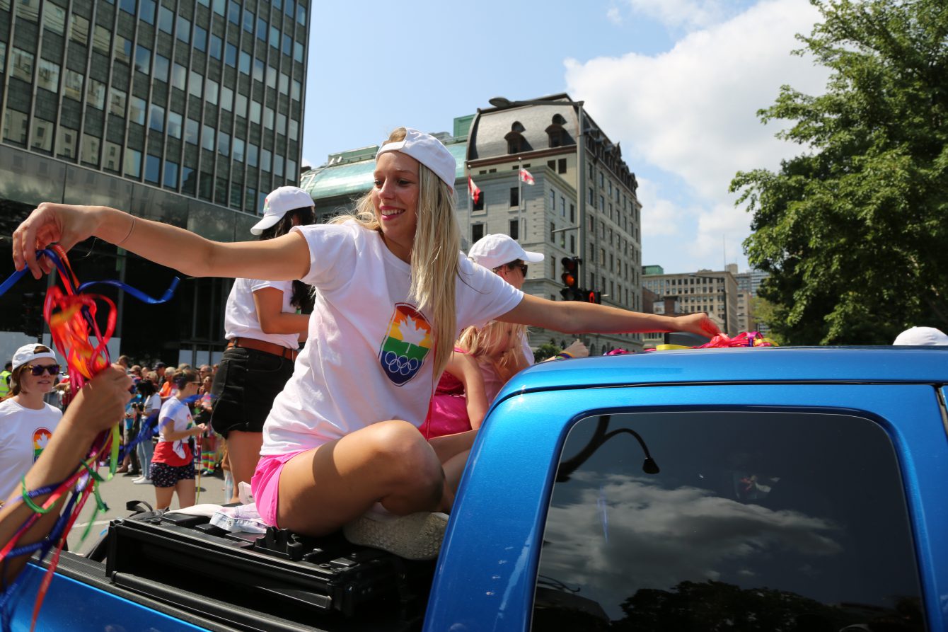 Équipe Canada lors du défilé de Fierté Montréal, le dimanche 20 août 2017. (Photo: COC/Steve Boudreau)