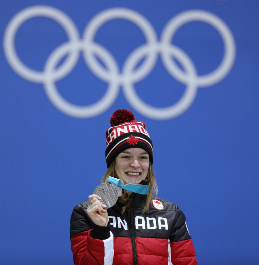 Kim Boutin a remporté la médaille d'argent au 1000 m en patinage de vitesse sur courte piste. LA PRESSE CANADIENNE - COC - David Jackson