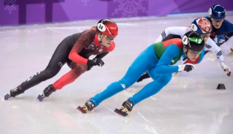 Kim Boutin Arianna Fontana Kim Boutin patine derrière la légende italienne du patinage de vitesse, Arianna Fontana, lors de la finale du 500 m en patinage de vitesse sur courte piste, aux Jeux olympiques le PyeongChang, le 13 février 2018. LA PRESSE CANADIENNE/Paul Chiasson