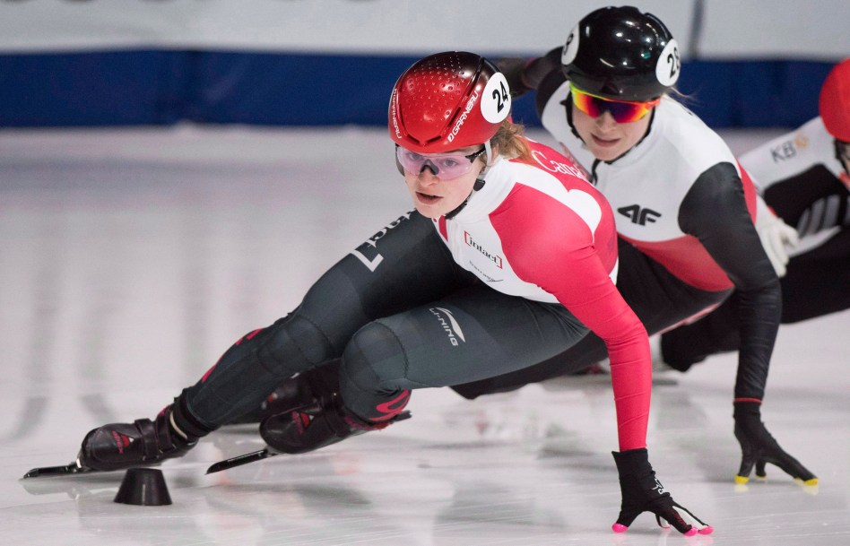 Kim Boutin négocie une courbe, mais sur la glace