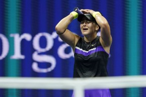 Bianca Andreescu dispute un match de tennis aux Internationaux des États-Unis