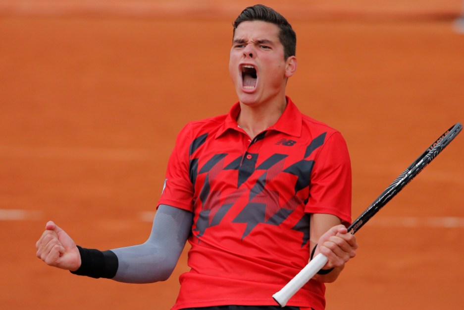 France Tennis French Open Milos Raonic célèbre sa victoire contre l'Espagnol Marcel Granollers au stade de Roland Garros à Paris, en France, le 1er juin 2014. (AP Photo/Michel Spingler)
