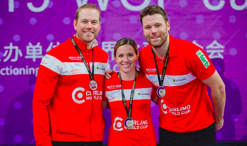 L'équipe de curling double mixte. Photo : Céline Stucki
