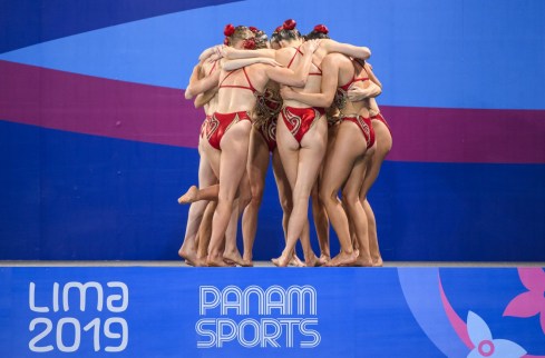 CJM_20190731_135 Équipe Canada célèbre après l'épreuve en équipe aux Jeux panaméricains de Lima, au Pérou, le 31 juillet 2019. Photo : Christopher Morris/COC