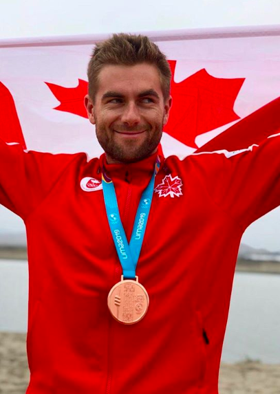 Drew Hodges avec sa médaille de bronze du C1-1000 m aux Jeux panaméricains de Lima, au Pérou, le 29 juillet 2019. Photo : Canoe Kayak Canada/Instagram.