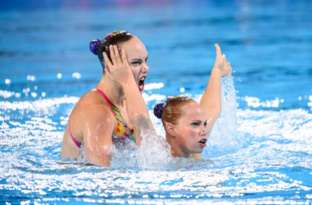 equipe canada - Claudia Holzner - Jacqueline Simoneau - natation artistique - Lima 2019-4 Les Canadiennes Claudia Holzner et Jacqueline Simoneau lors de l'épreuve duo de natation artistique des Jeux panaméricains de Lima, le 31 juillet 2019. (Photo : Christopher Morris/COC)