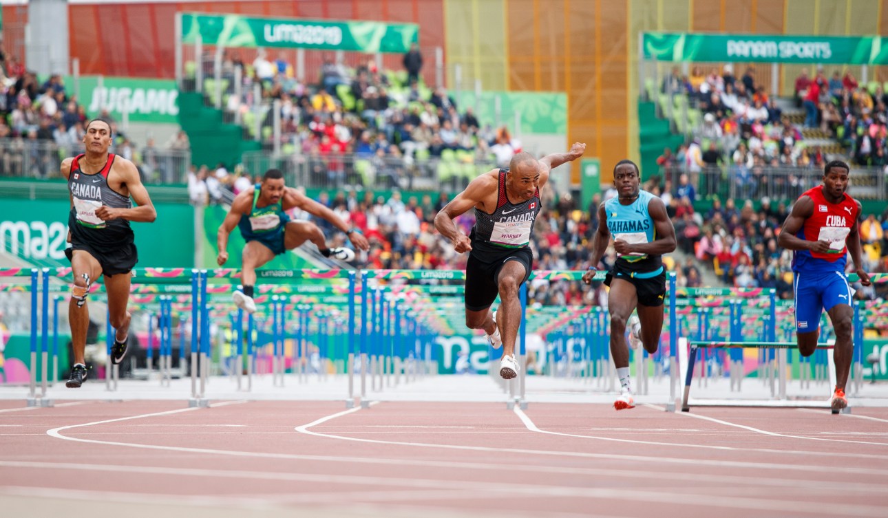 Pierce Lepag et Damian Warner pendant le 110 m haies à Lima 2019