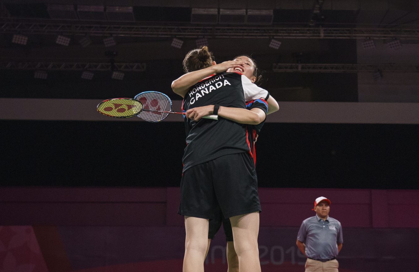 Rachel Honderich et Kristen Tsai prennent l'or au tournoi de badminton féminin en double aux Jeux panaméricains de Lima, au Pérou, le 2 août 2019. Photo : Dave Holland/COC