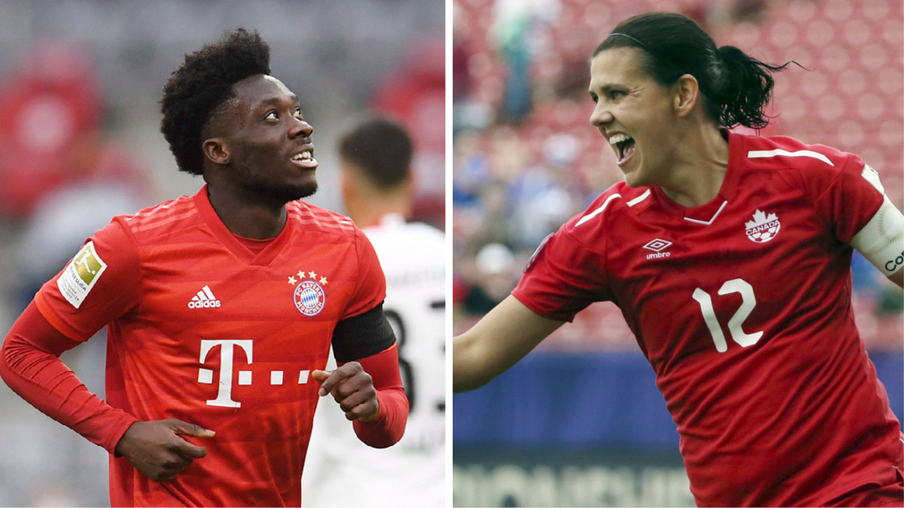 Alphonso Davies et Christine Sinclair en action sur le terrain de soccer.