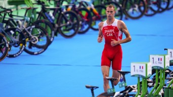 Un triathlète en action