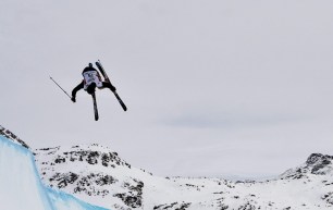 Max Moffatt en plein saut