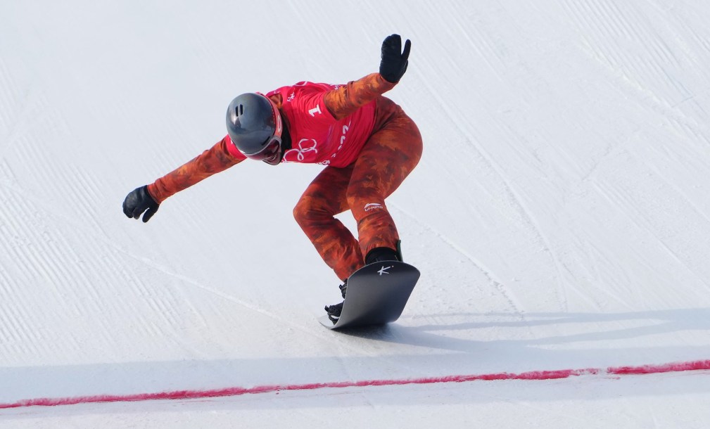 Eliot Grondin franchi la ligne d'arrivée lors d'une course