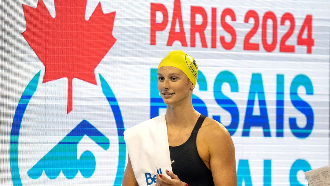 Summer McIntosh à sa sortie de la piscine.