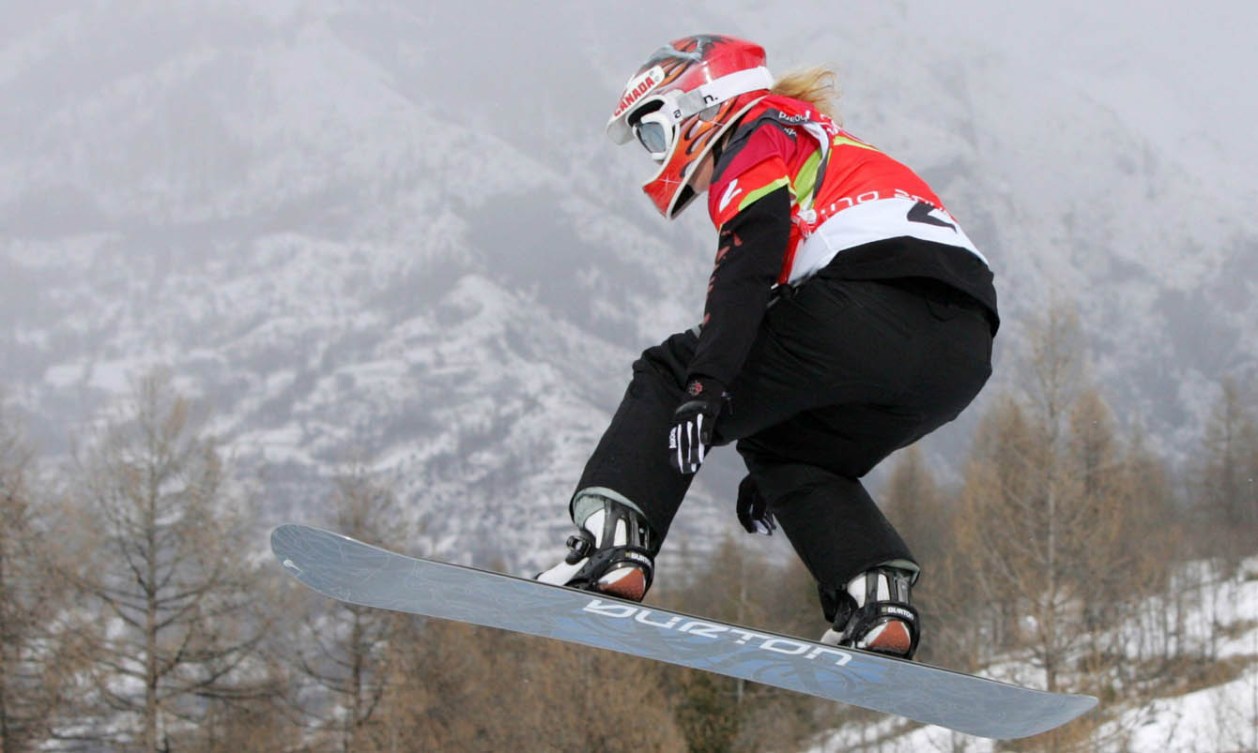 Dominique Maltais snowboarding