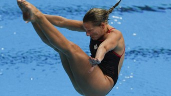 Emilie Heymans diving