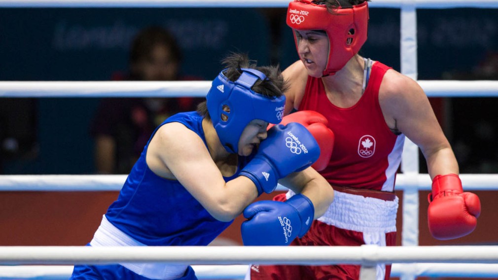 Mary Spencer fighting at London 2012