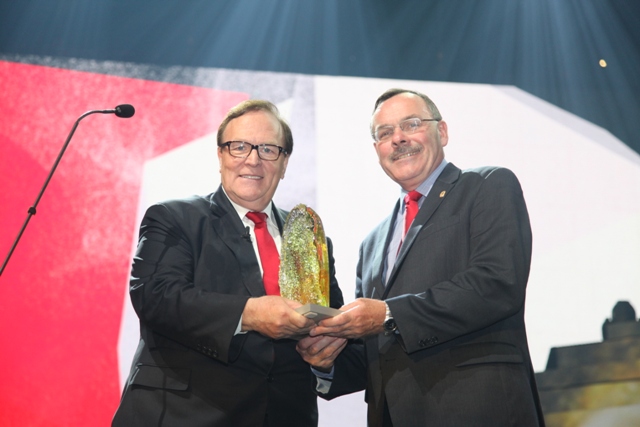 Marcel Aubut, Michael Chambers