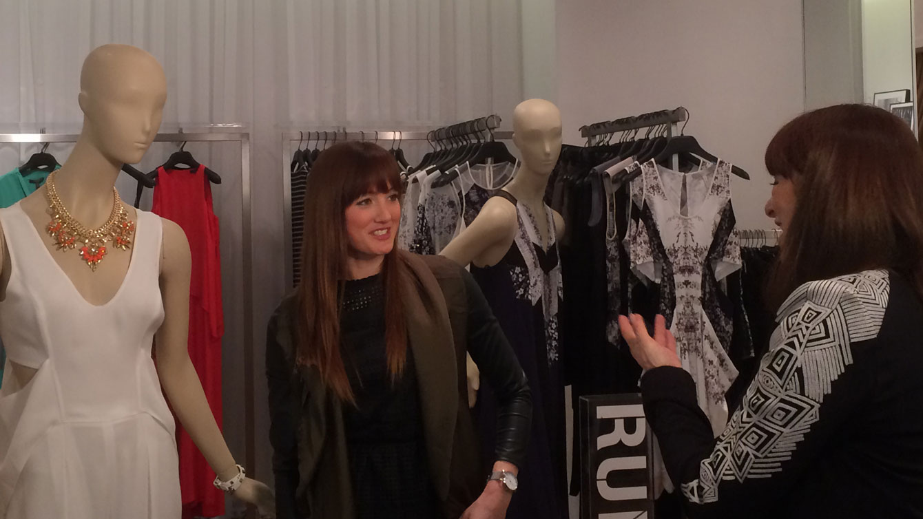 Maxime gets tips on her red carpet choice from Beker.