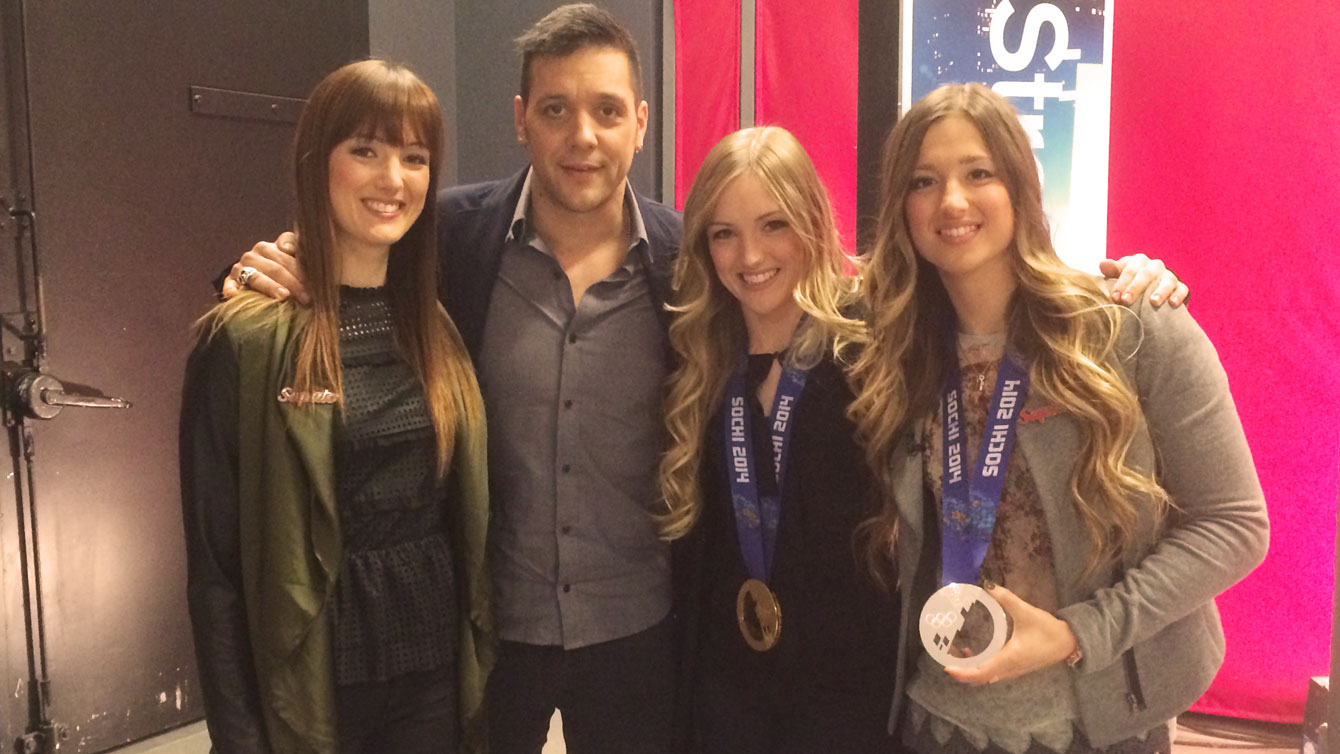 A more formal photo with their host this time.