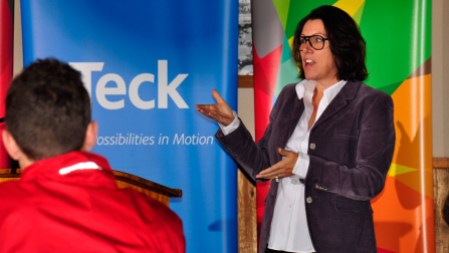 Daniele Sauvageau Danièle Sauvageau was coach of the women's team that won Olympic gold in Salt Lake City 2002.