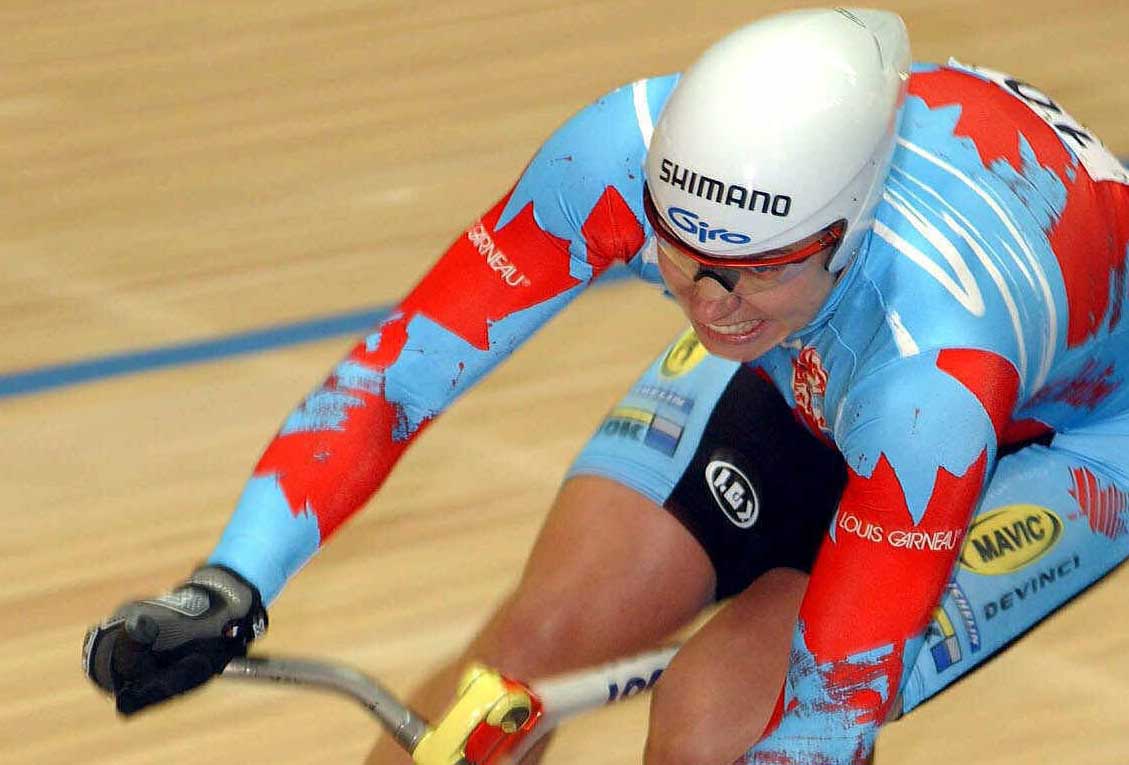 Canada's Lori-Ann Muenzer during the Track World Championships at the Sportpaleis in Antwerp, 50km (30miles) north of Brussels, Saturday Sept. 29, 2001. Muenzer won the silver medal. (AP Photo/Geert Vanden Wijngaert)