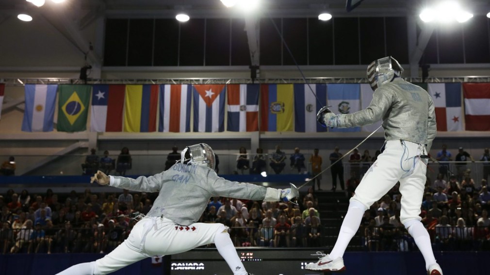 Two fencers competing