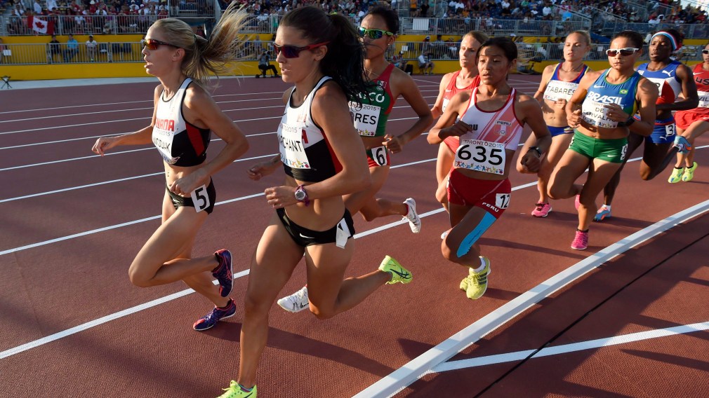 Natasha Wodak running in group
