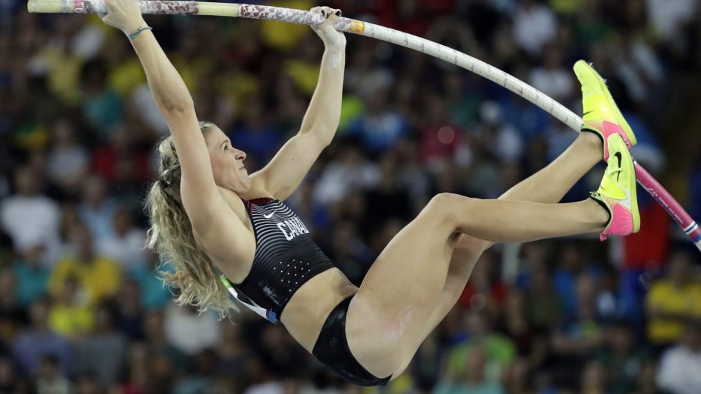 Kelsie Ahbe jumping bar at Rio 2016