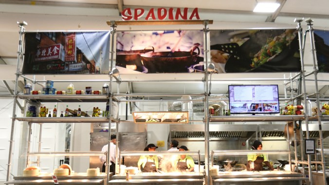 Spadina food station (photo: Alexa Fernando)
