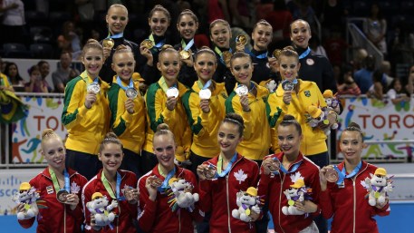 Team Canada wins the bronze medal in the Group Hoops + Clubs competition