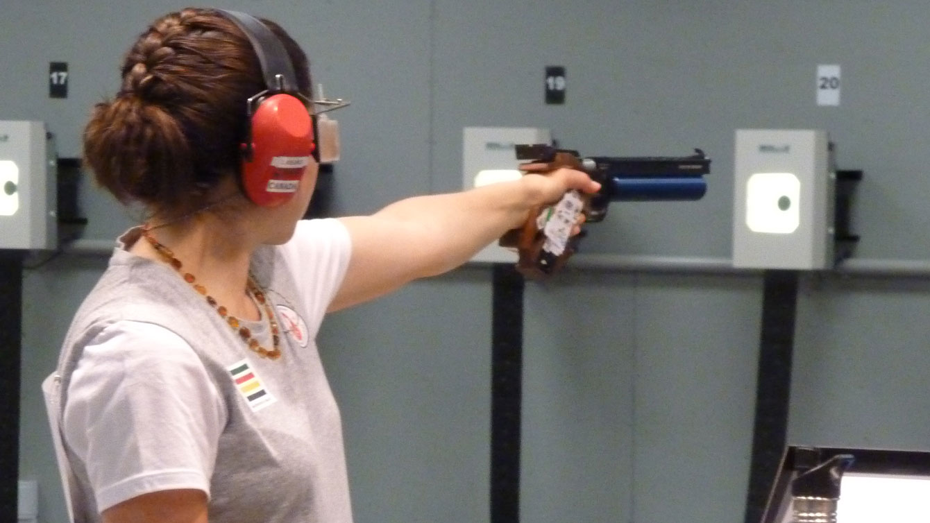 Lynda Kiejko shoots in the 10m pistol event where she won the first of her two Toronto 2015 Pan Am Games gold medals. 
