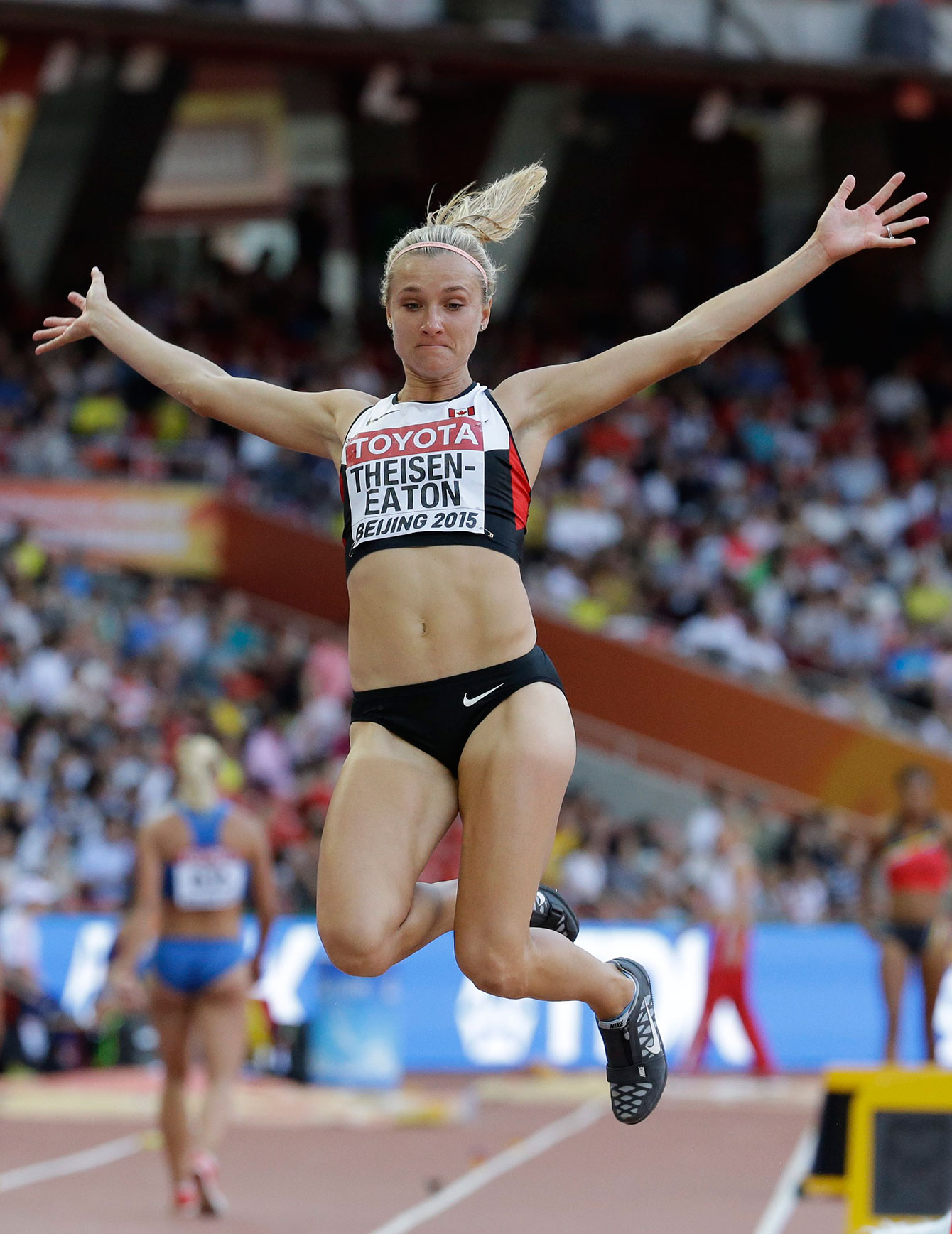 Brianne Theisen-Eaton's long jump of 6.55m at Beijing 2015 put her back in medal contention at the World Championships on August 23, 2015.