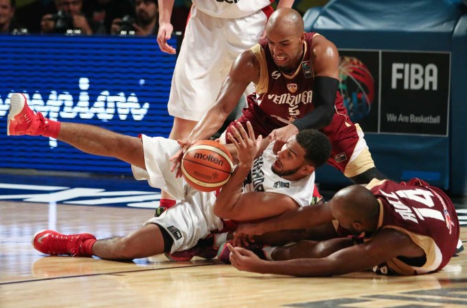 Venezuela played Canada scrappy on many occasions. (Photo: FIBA)